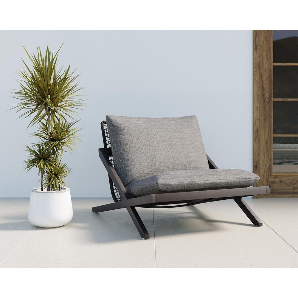 Bari Lounge Chair | Sunpan | Home Elegance USA