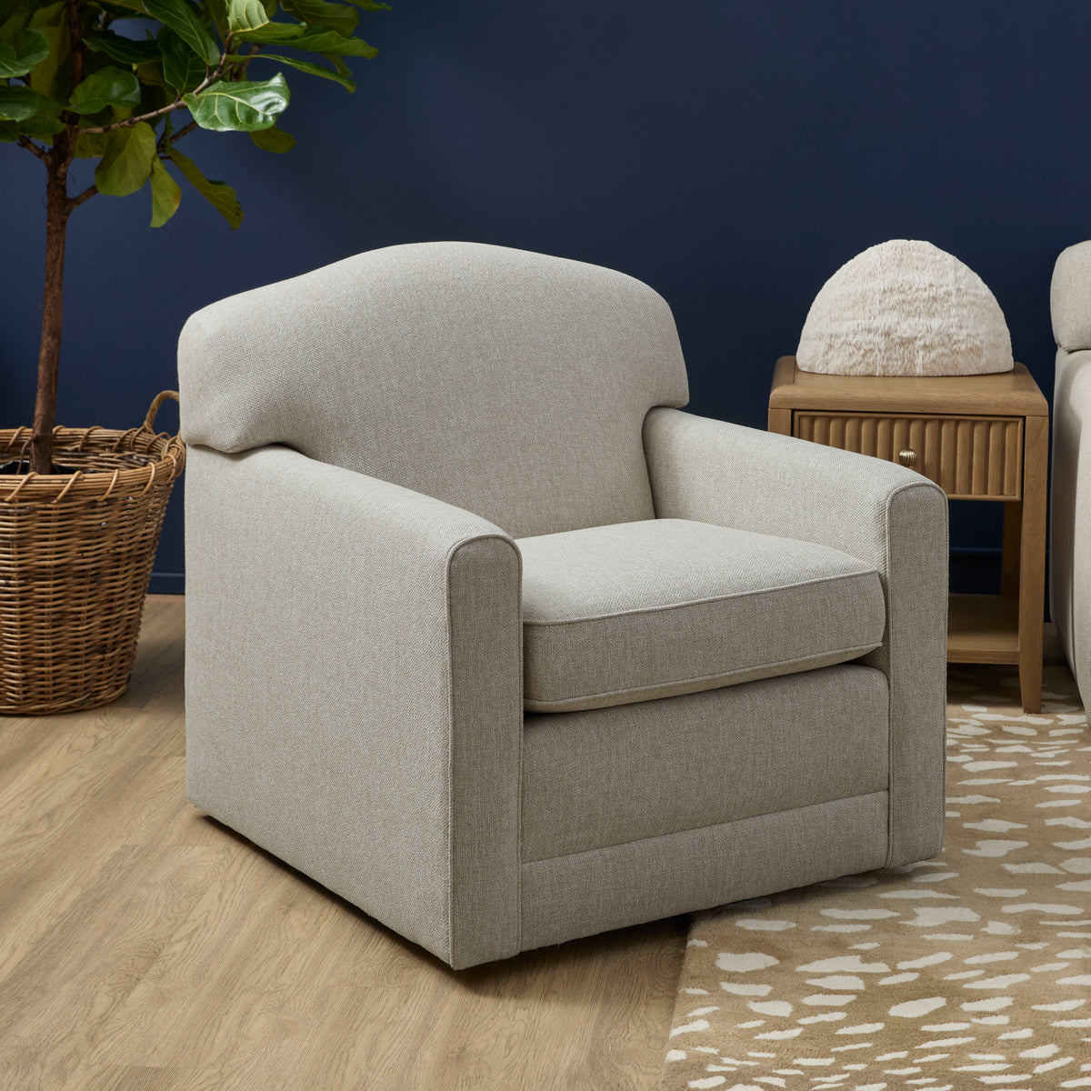 Aggie Fabric Swivel Chair | Flexsteel