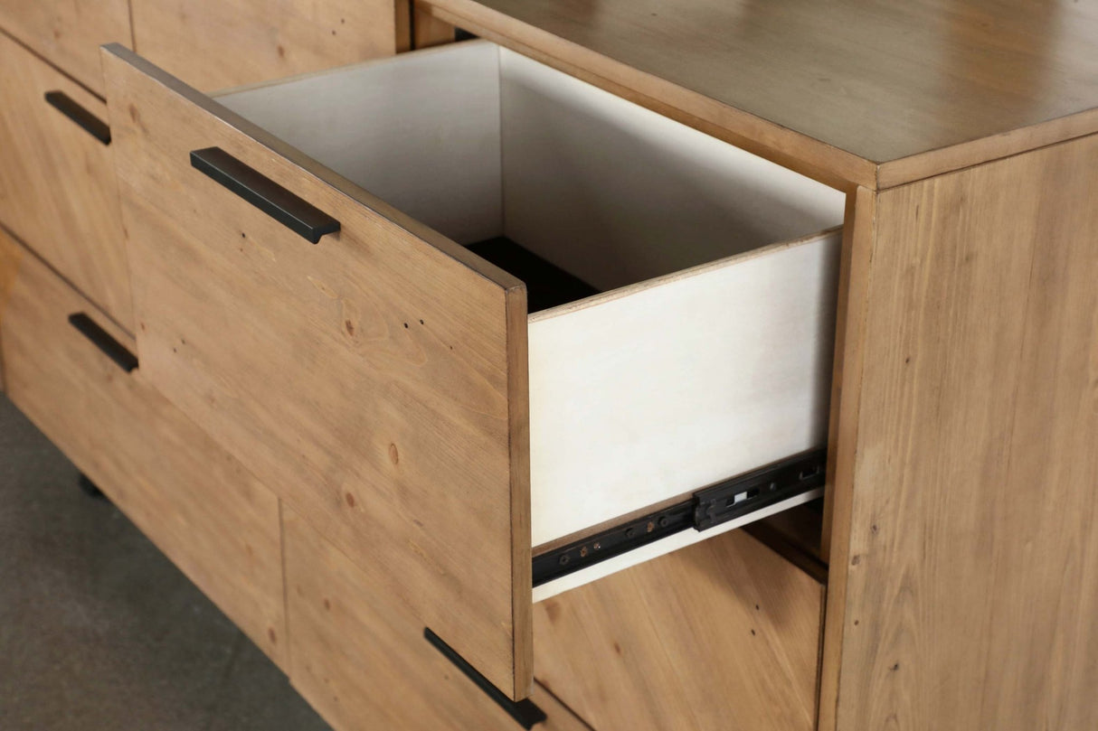 Dresser - Taylor 7-drawer Rectangular Dresser Light Honey Brown