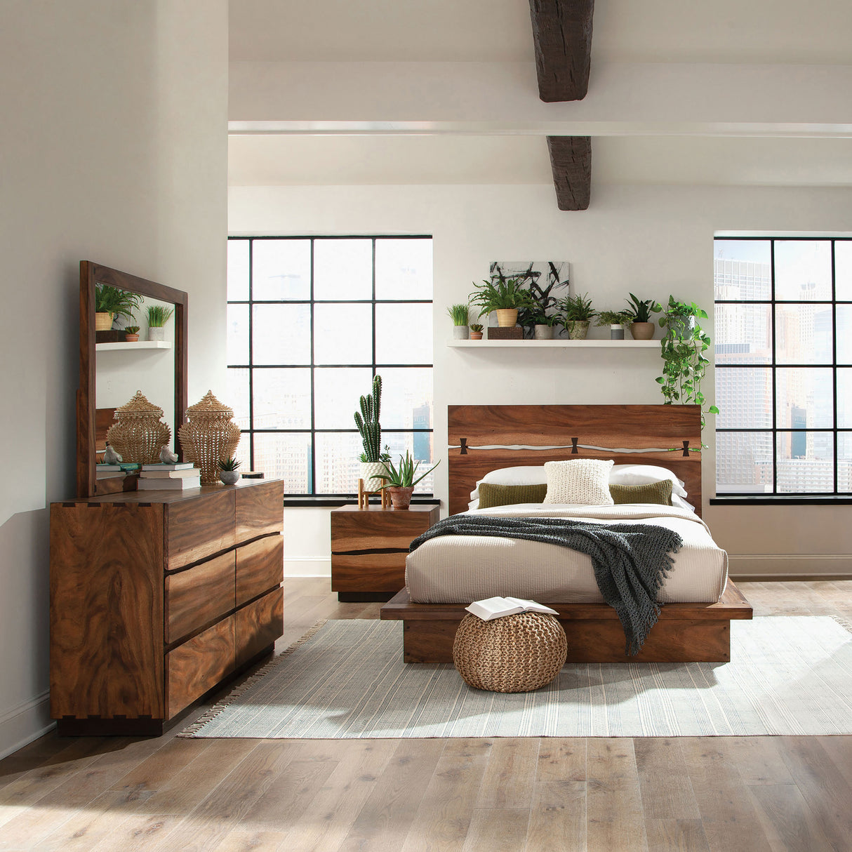 Beverly Smokey Walnut 4-piece Queen Bedroom Set