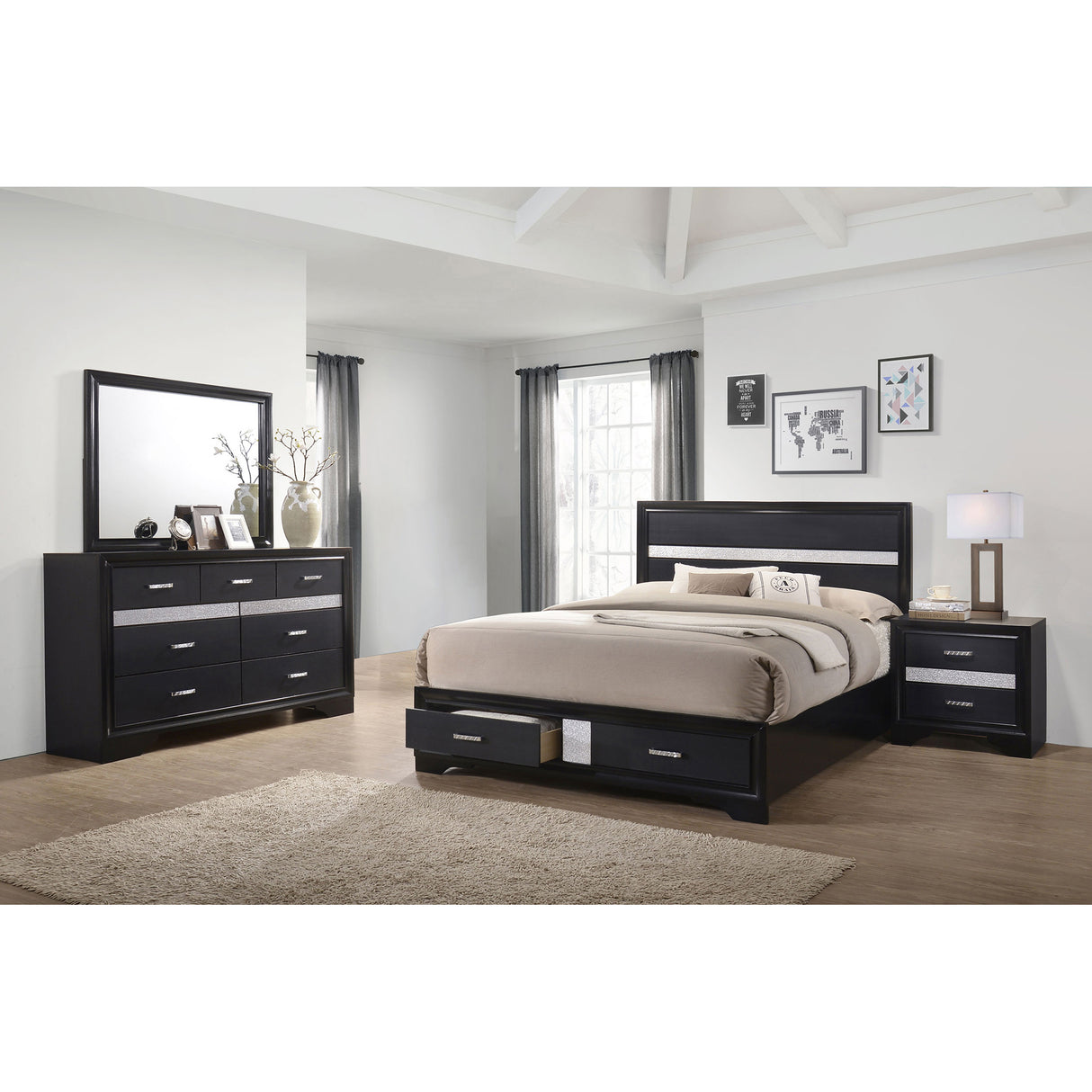 Annie Black 4-piece Eastern King Bedroom Set