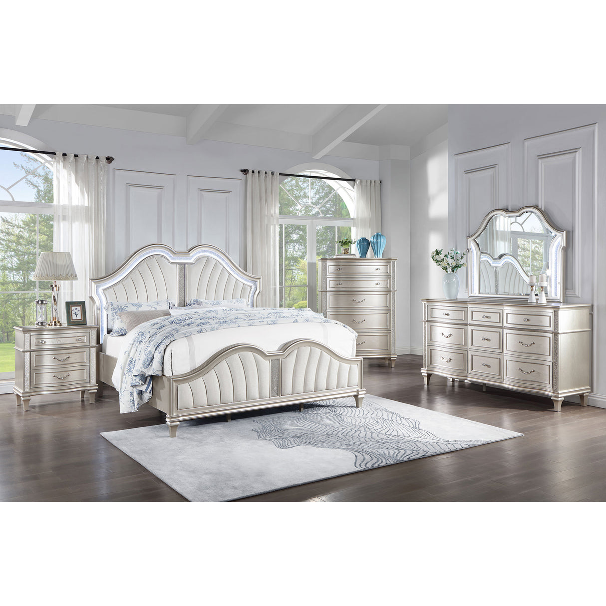 Katerina Ivory/Silver Oak 5-piece Queen Platform Bedroom Set