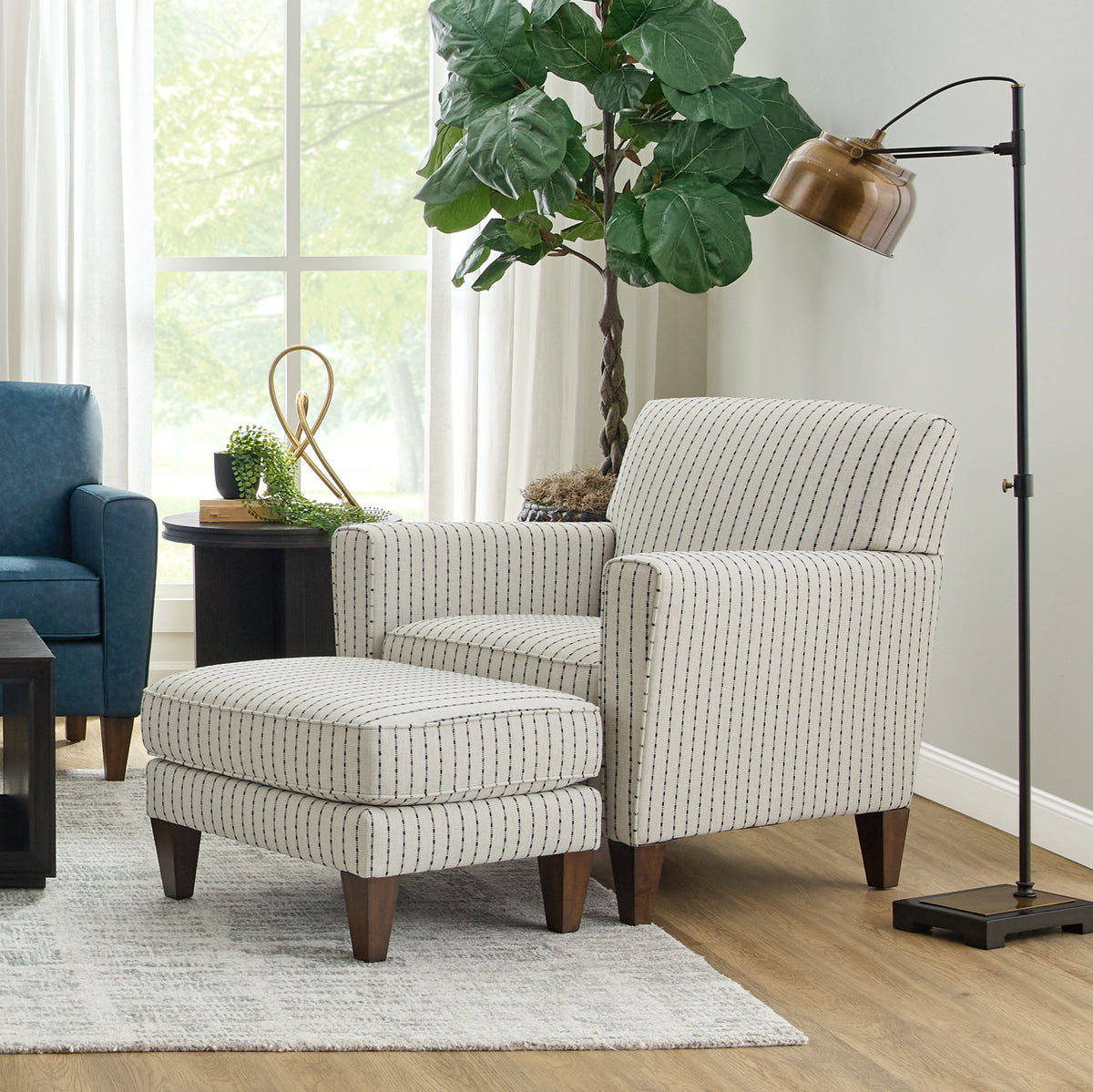 Digby 36" Fabric Chair | Flexsteel