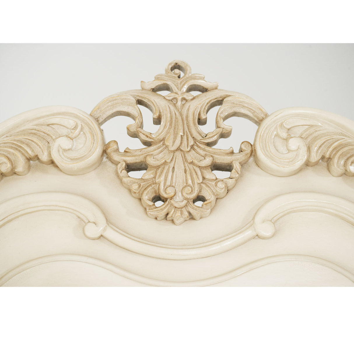 Lavelle Blanc Curio-Blanc 54505t-04 | Aico - Home Elegance USA
