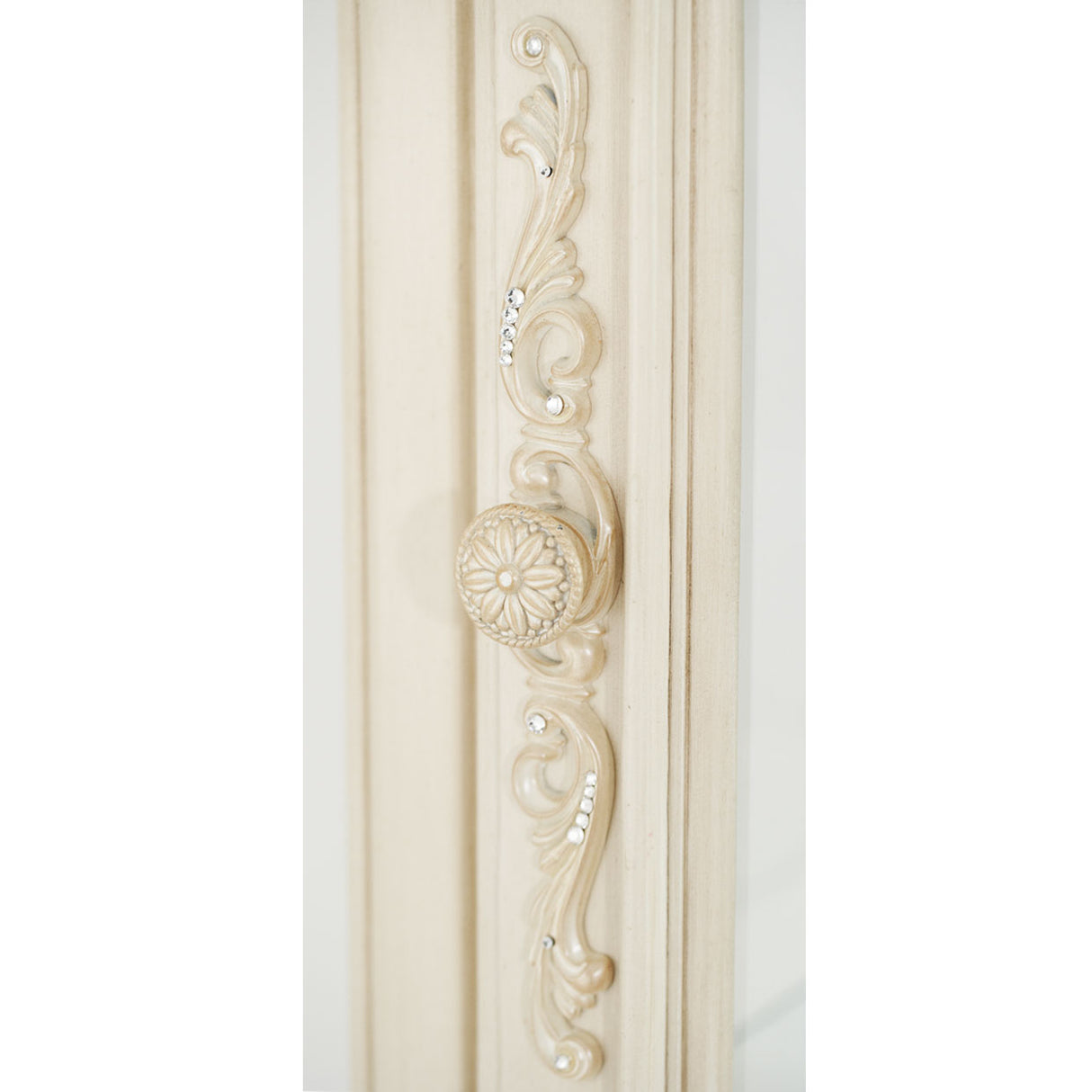 Lavelle Blanc Curio-Blanc 54505t-04 | Aico - Home Elegance USA