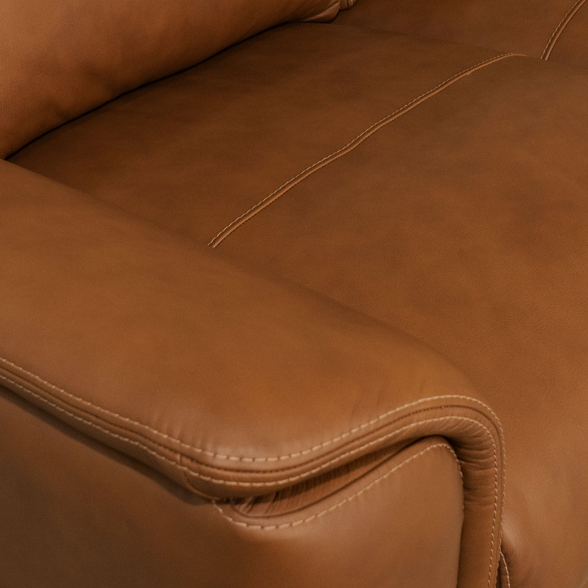 Henry Sofa - Caramel | Flexsteel