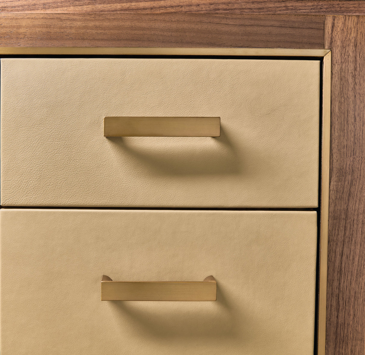 Melange Zurich Accent Drawer Chest by Hooker Furniture in Walnut & Leather