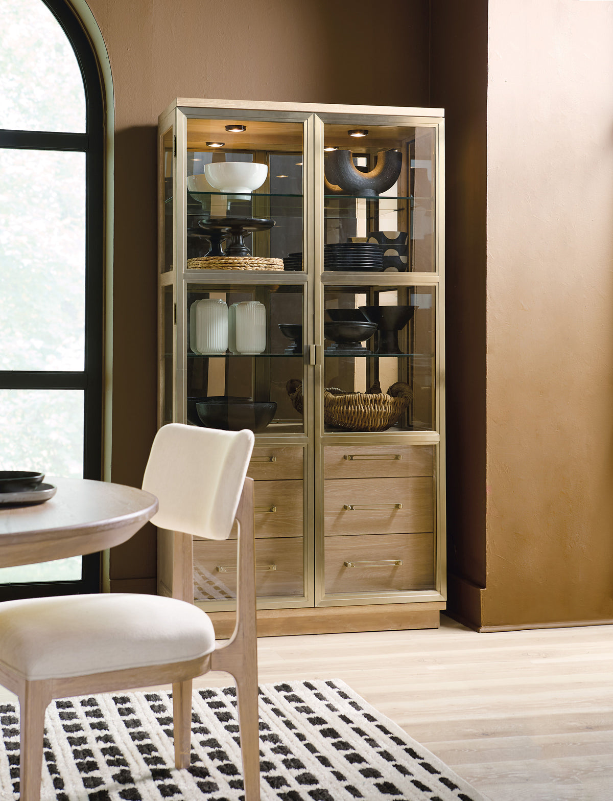 Banyon Bay Display Cabinet Desert Oak - Light Brown by Hooker Furniture - View 3