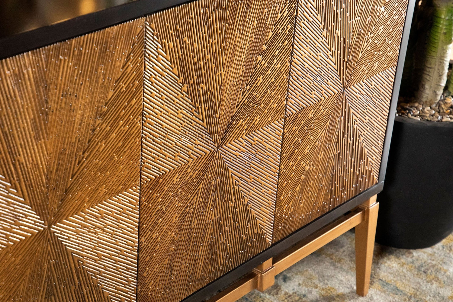 Accent Cabinet - Zira Sunburst 4-door Accent Cabinet Brown and Antique Gold