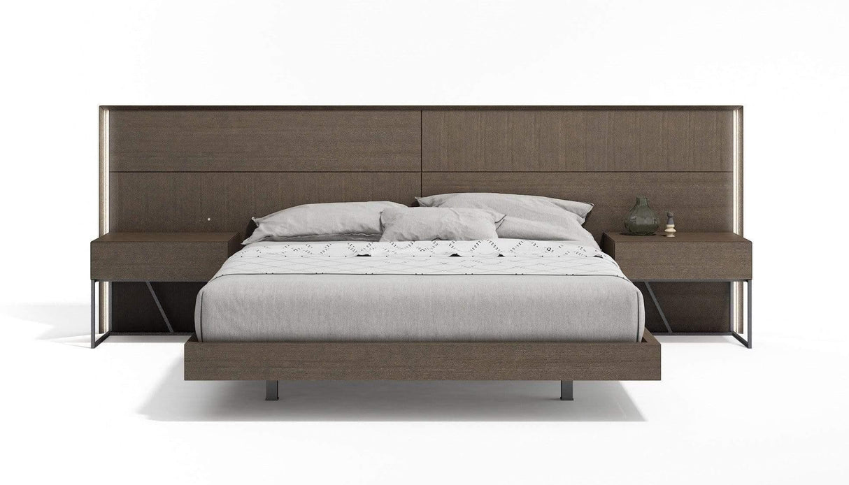 Almada Platform Bed | J&M | Home Elegance USA
