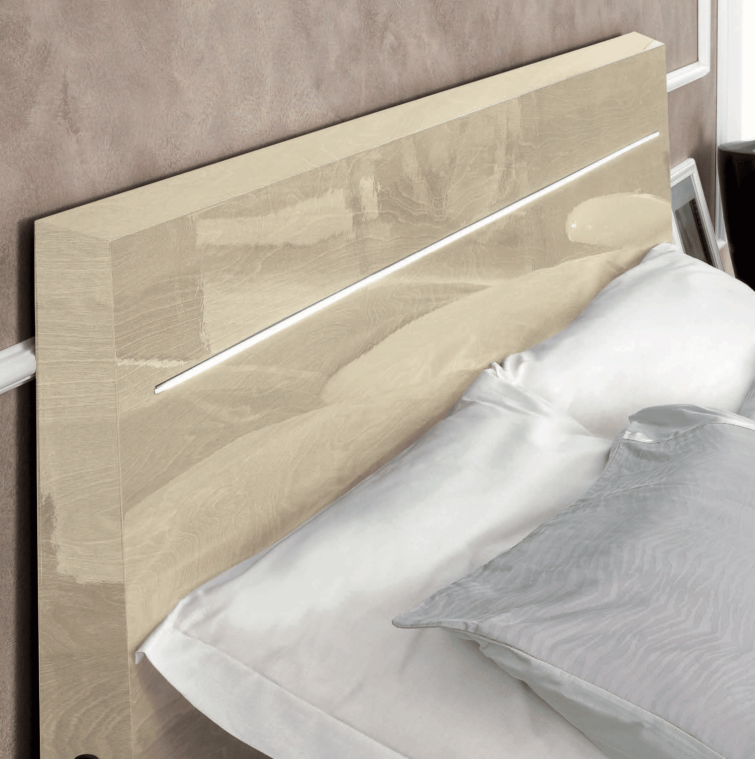 Camelgroup Italy Legno King Size Bed With Led Ivory Betullia Sabbia - Platinumksbeige | ESF | Home Elegance USA