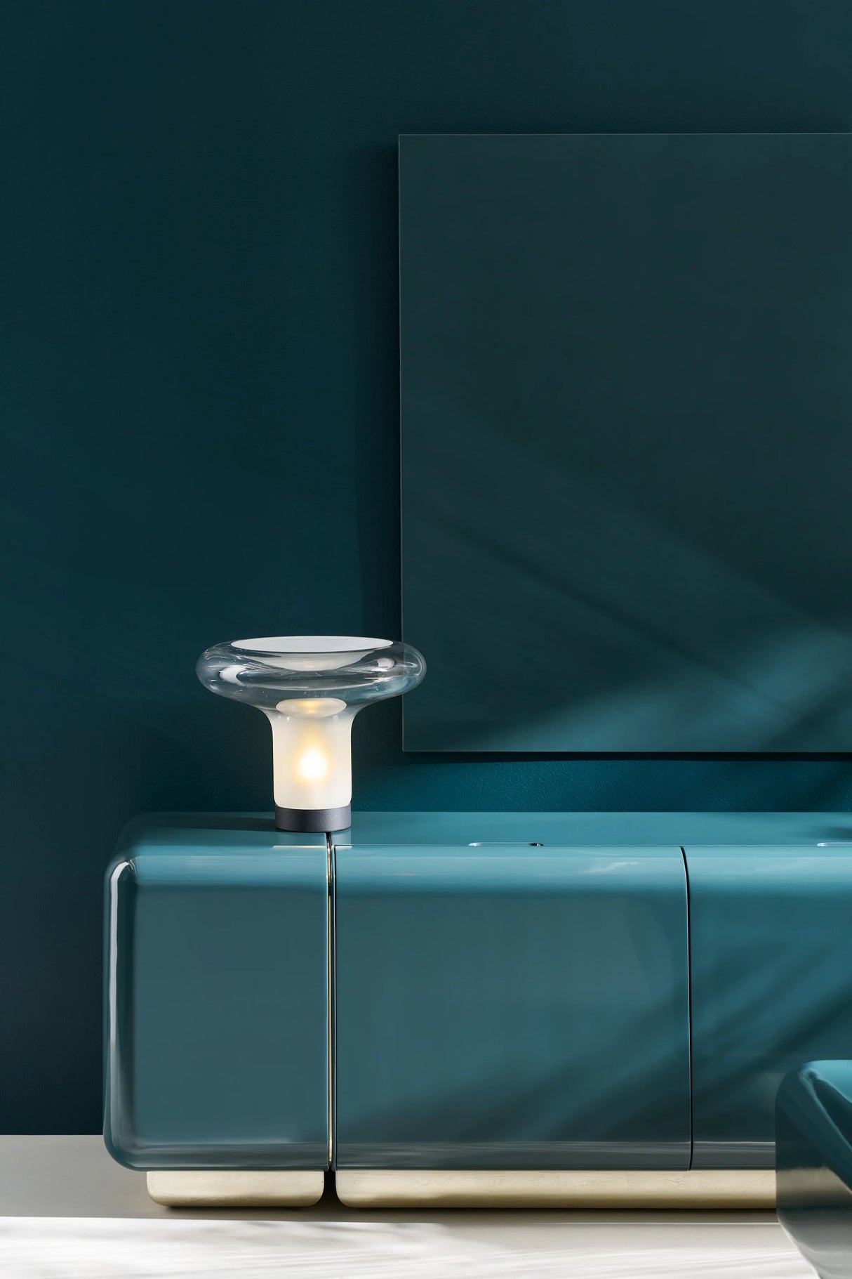 Gelee Media Console Apatite Gloss | Caracole Classic