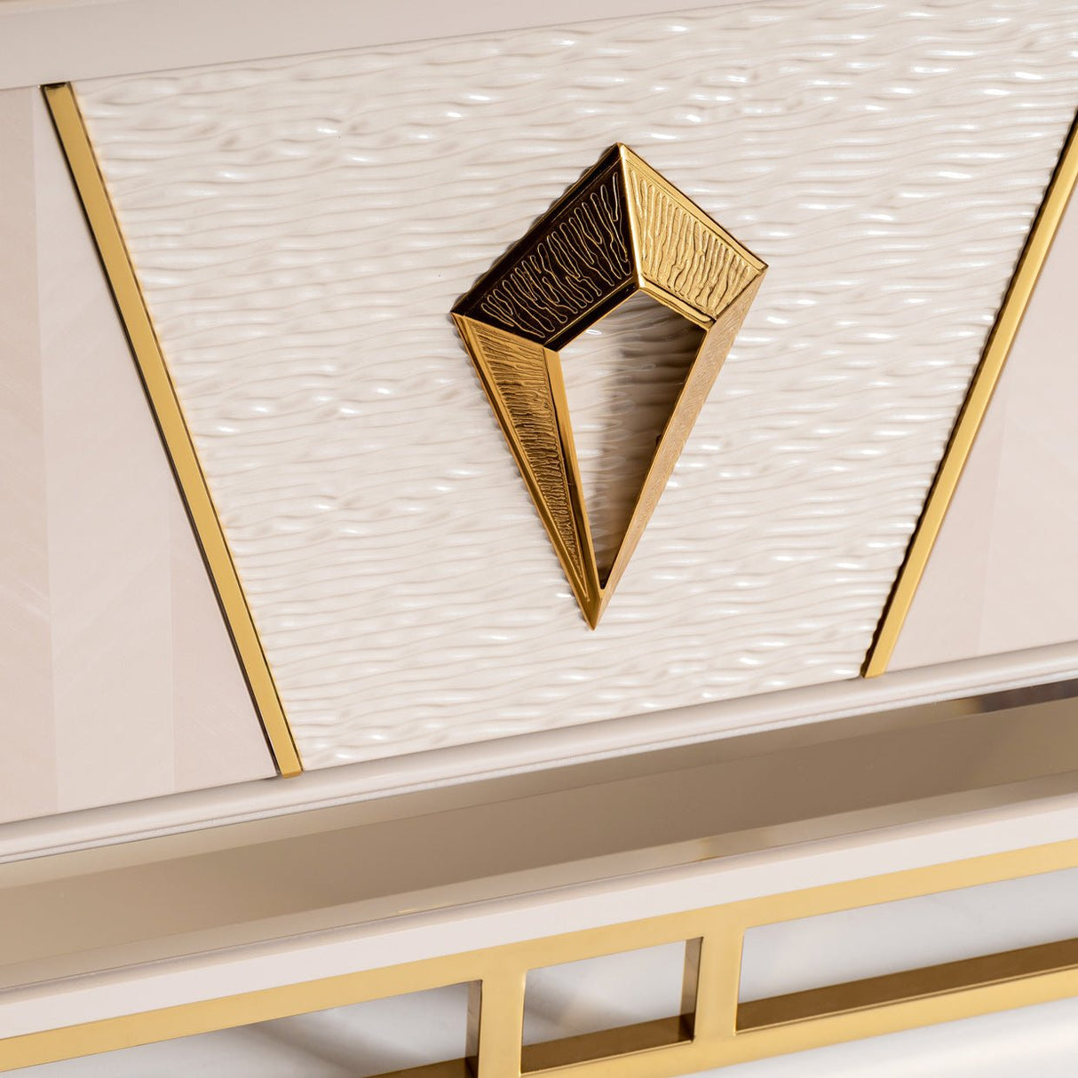 Carmela Media Cabinet | Aico | Home Elegance USA