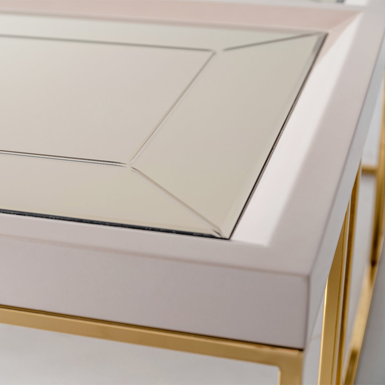 Carmela Cocktail Table | Aico | Home Elegance USA