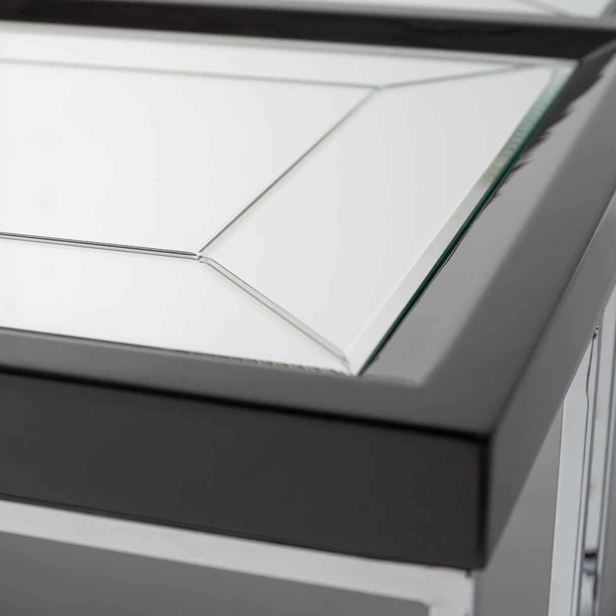 Carmela Cocktail Table | Aico | Home Elegance USA