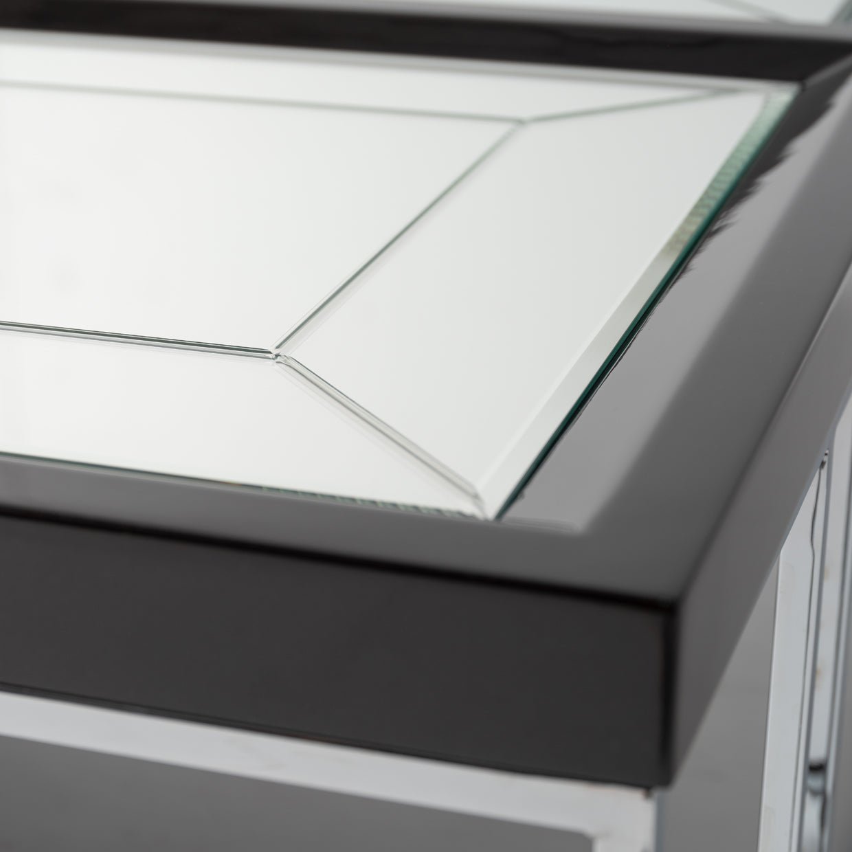 Carmela Cocktail Table | Aico | Home Elegance USA