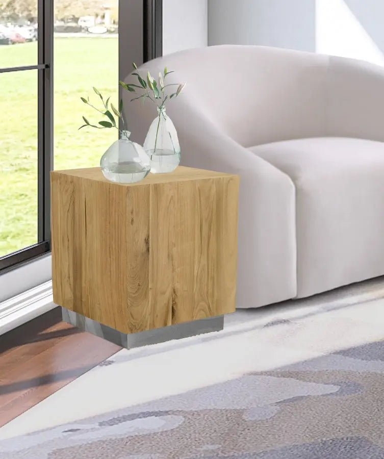 Acacia End Table In Gold - 233 - Et | Meridian | Home Elegance USA
