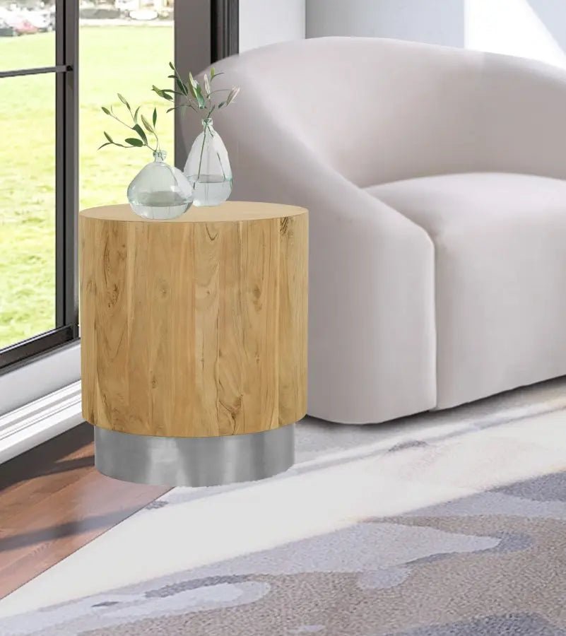 Acacia End Table In Gold - 247 - Et | Meridian | Home Elegance USA