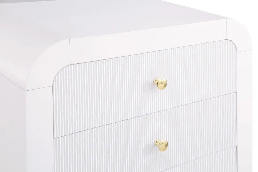 Artisto Chest In White - 888White - Ch | Meridian | Home Elegance USA