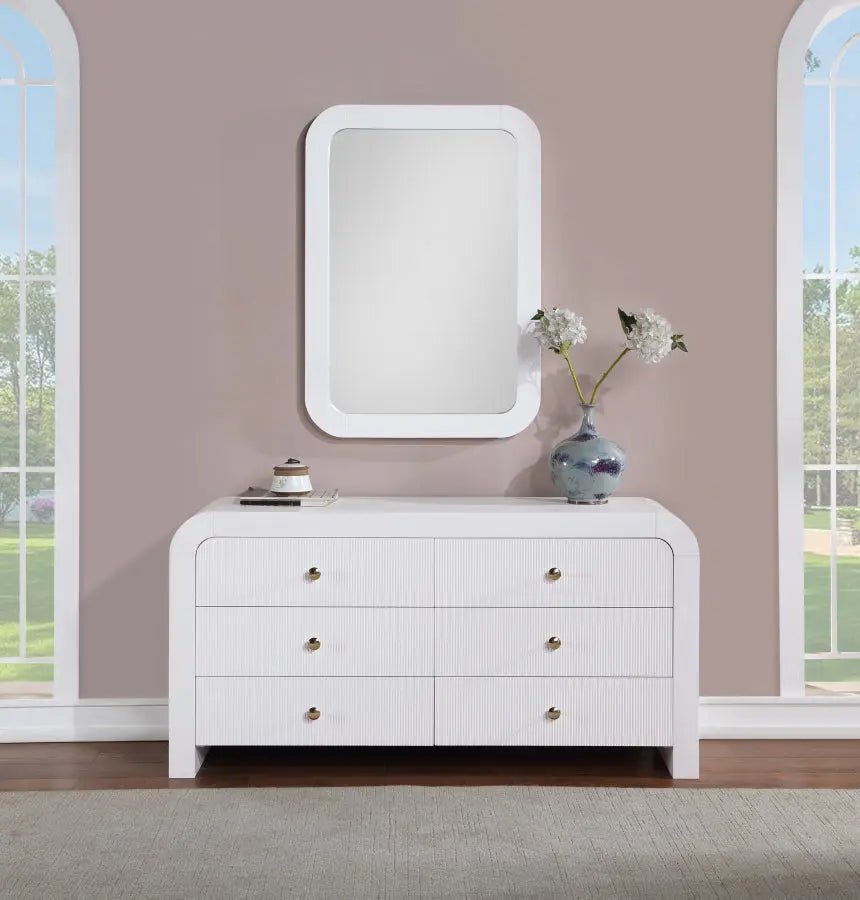 Artisto Dresser In White - 888White - D | Meridian | Home Elegance USA