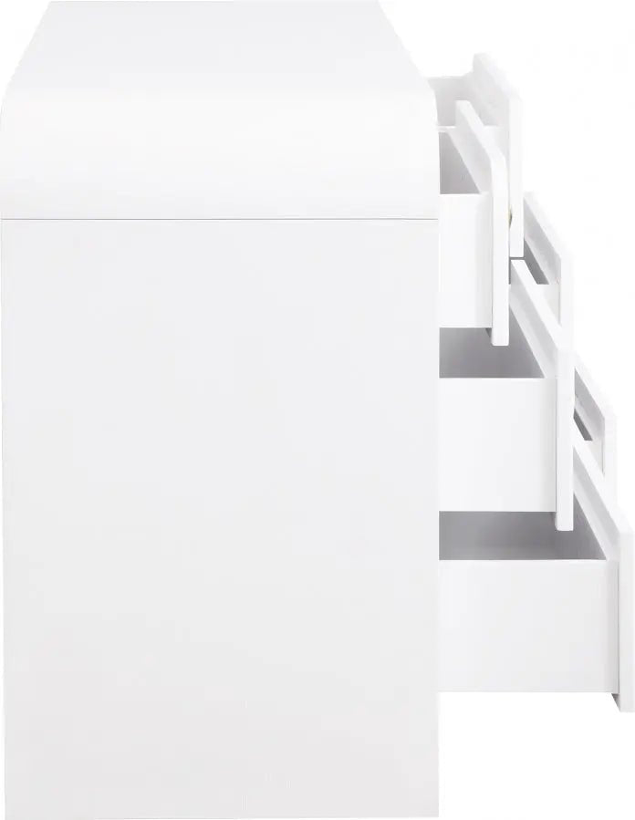 Artisto Dresser In White - 888White - D | Meridian | Home Elegance USA