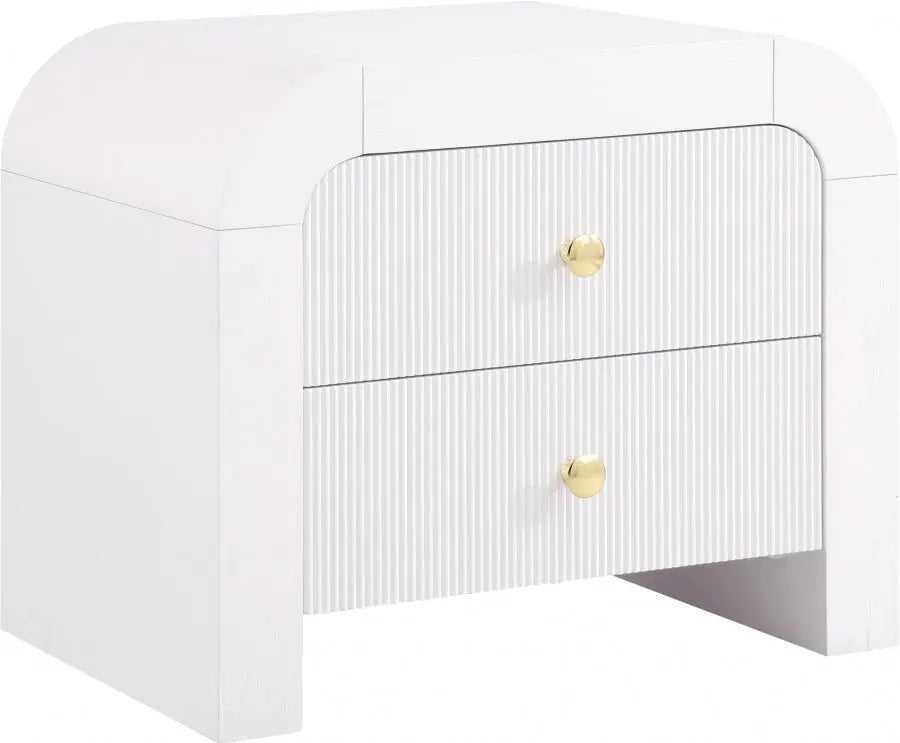 Artisto Nightstand In White - 888White - Ns | Meridian | Home Elegance USA