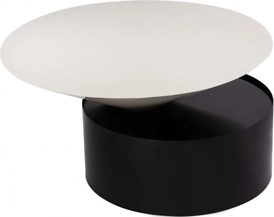 Damon Coffee Table In Black - 266 - C | Meridian | Home Elegance USA