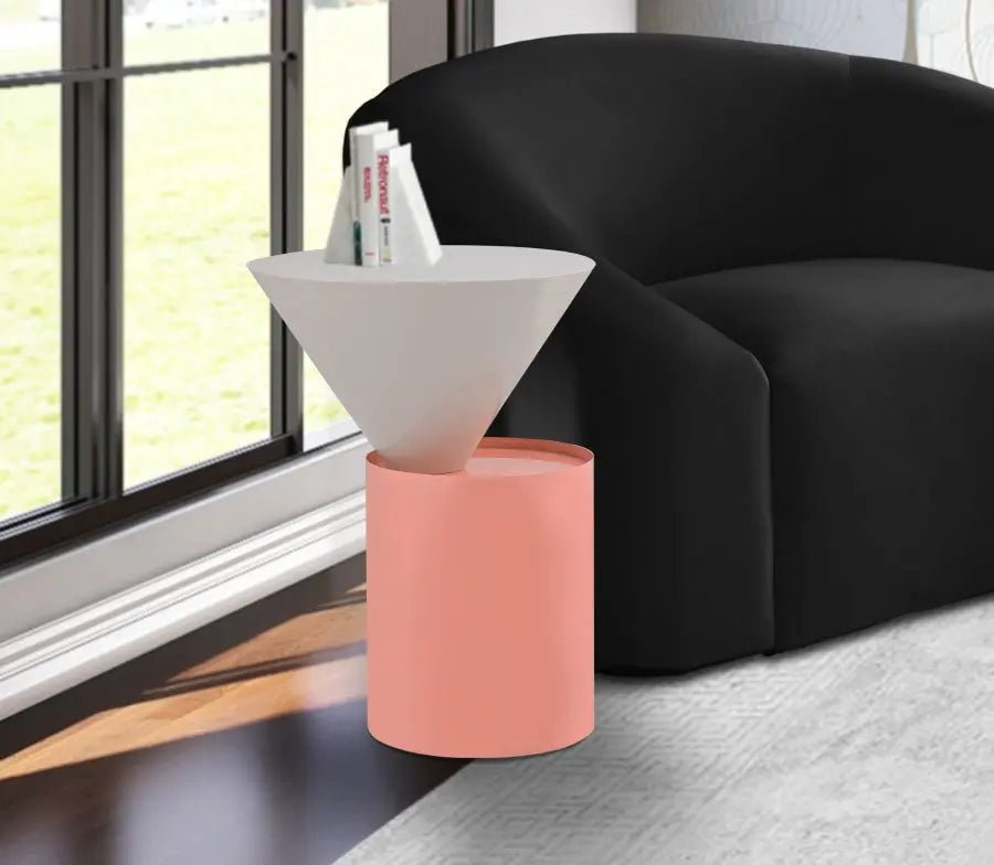 Damon End Table In White - 267 - E | Meridian | Home Elegance USA