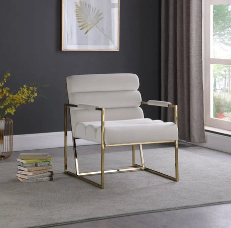 Meridian Furniture - Wayne Velvet Accent Chair In Cream - 526Cream
