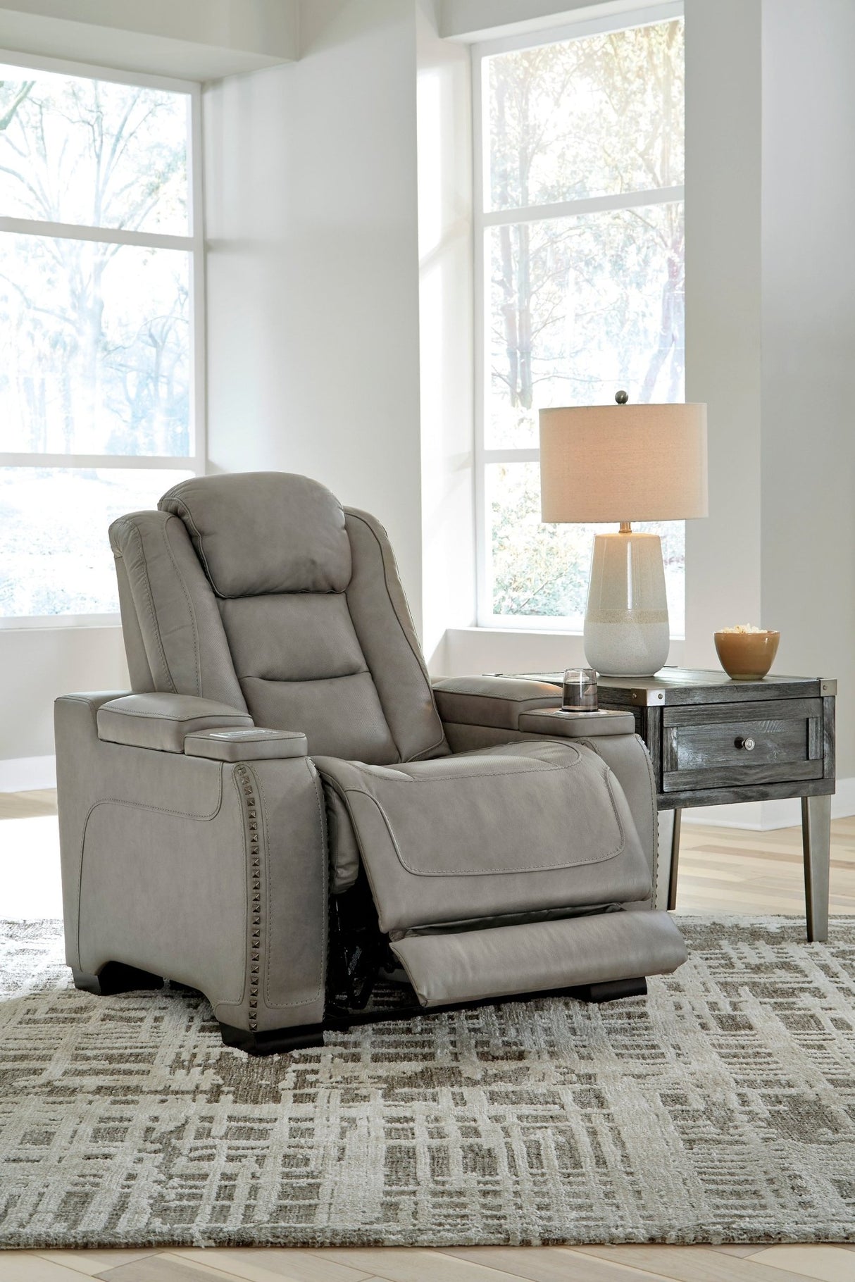 Ashley Gray The Man - Den PWR Recliner/ADJ Headrest - Leather | Home Elegance USA