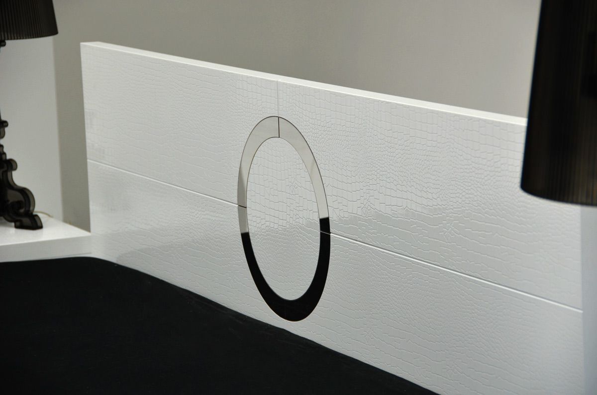 Queen Ovidius - Modern White Crocodile Lacquer Bed
