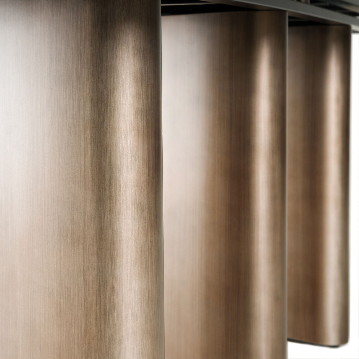 Bounty White Ceramic & Antique Brass Dining Table – VIG Furniture - Home Elegance USA