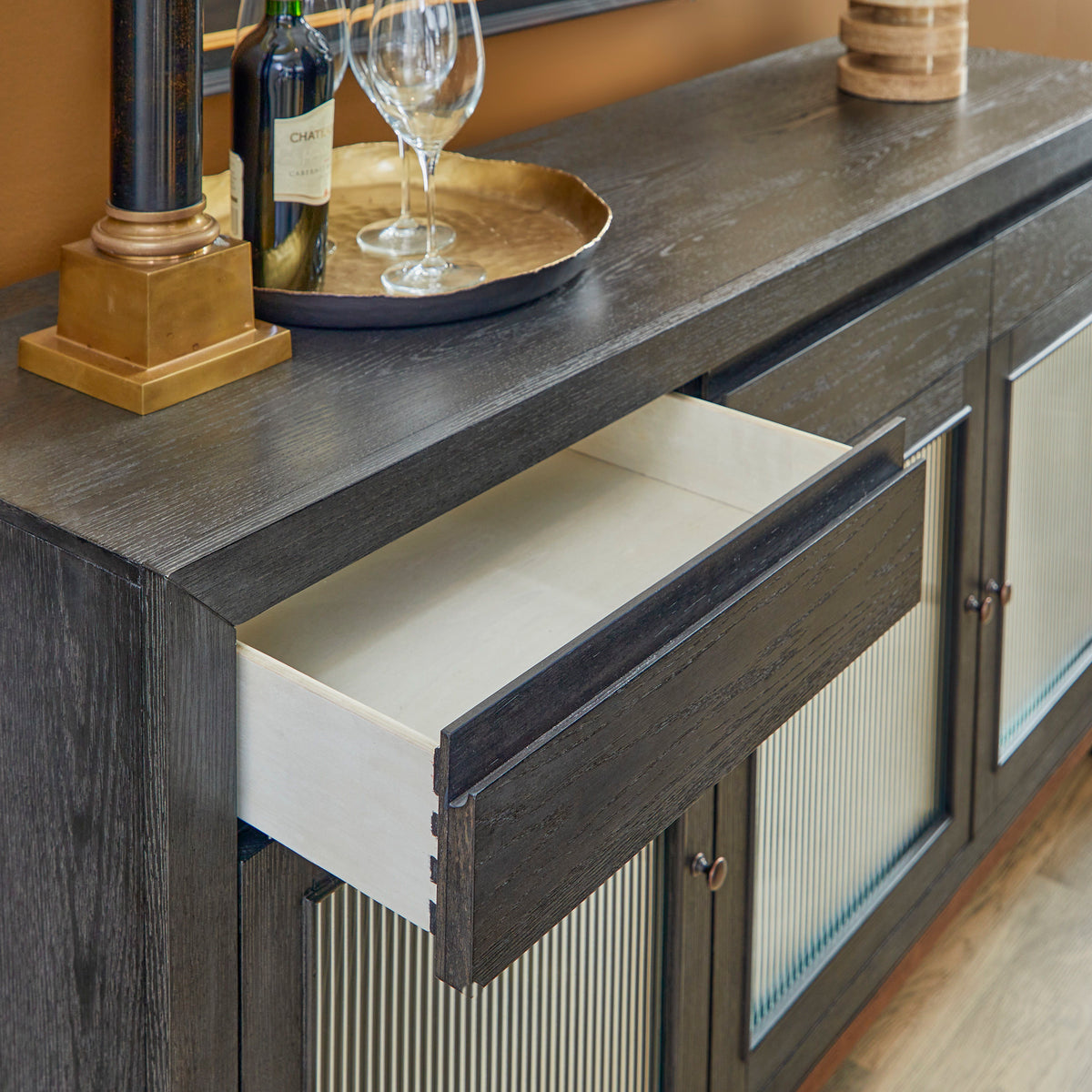 Waterfall Buffet - Deep Ebony | Flexsteel