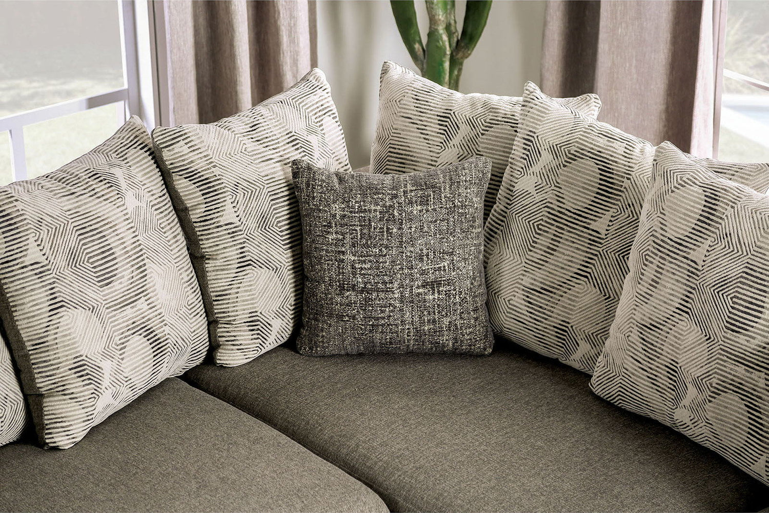 Angelia - Sectional - Light Gray | Home Elegance USA