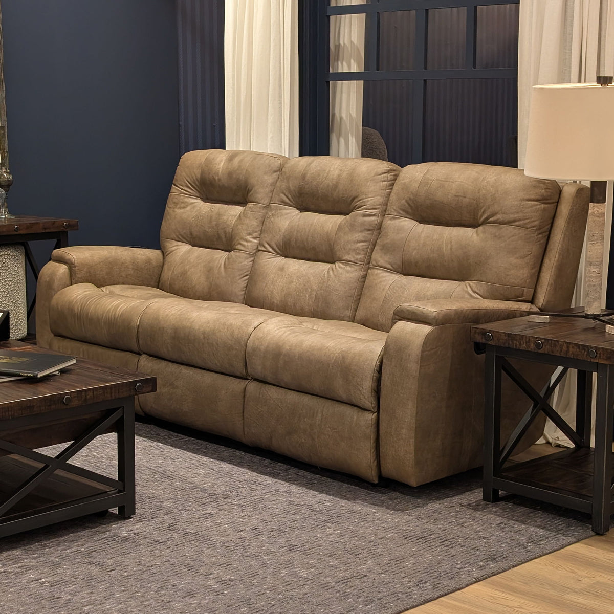 Arlo Transitional Leather Reclining Sofa | Flexsteel