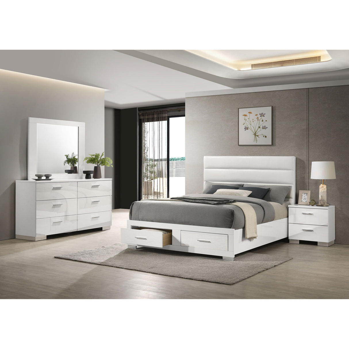 Dulcey White 4-piece Queen Bedroom Set