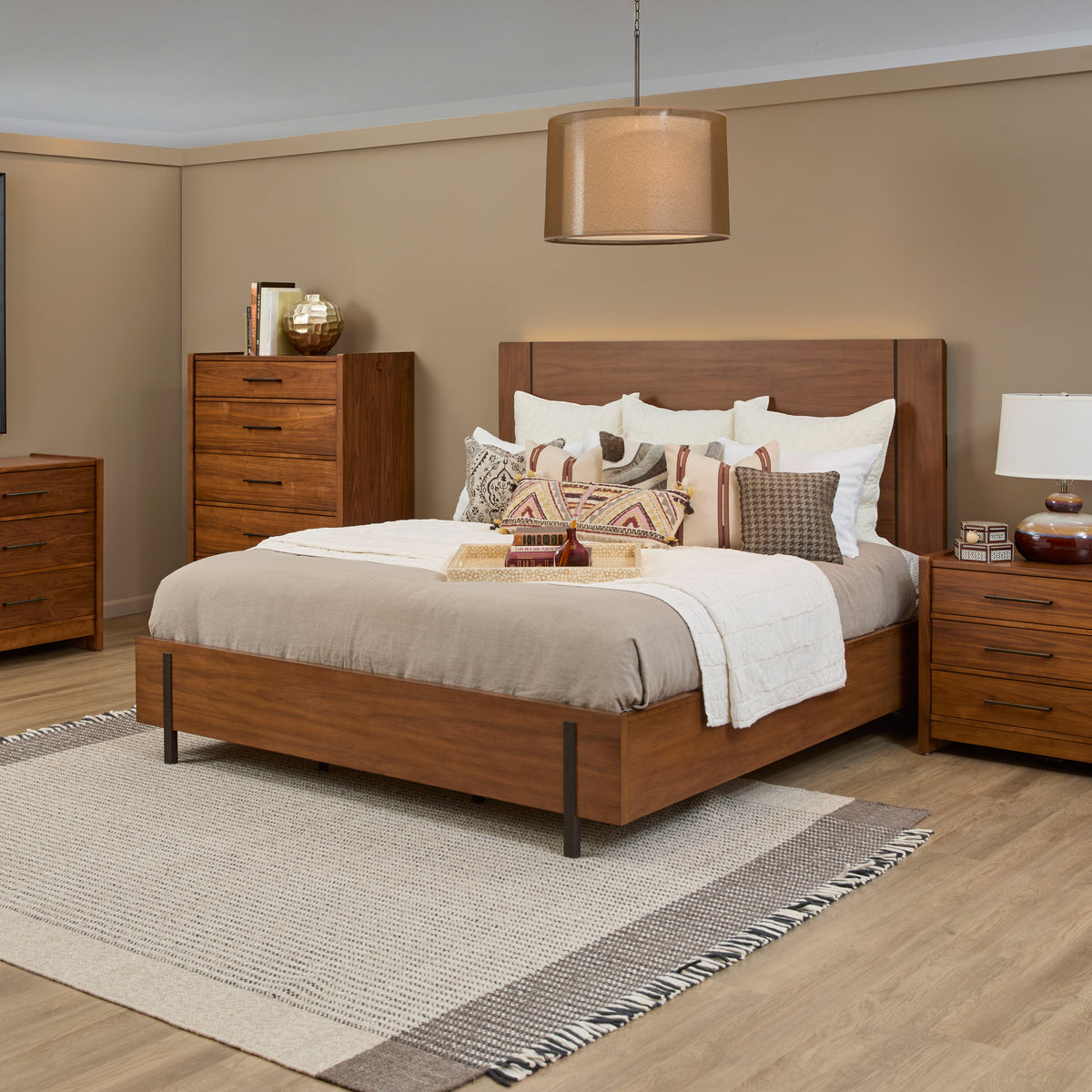 Lincoln King Panel Bed - Warm Walnut | Flexsteel