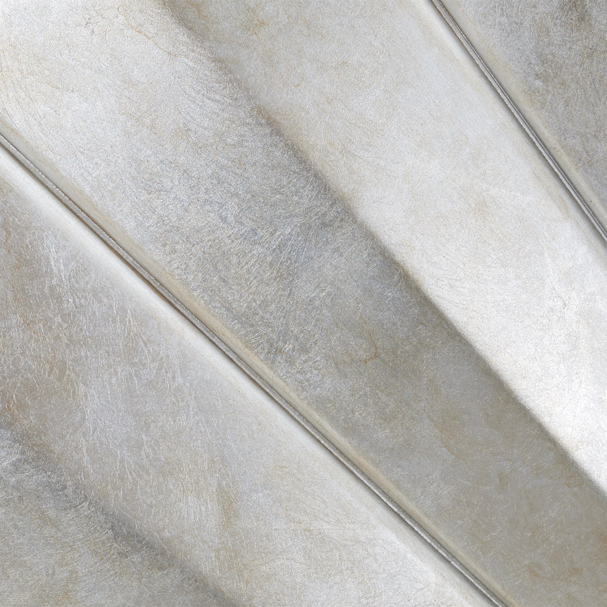 Fantosini Eastern King Bed - Fan Shaped in Silver Finish | AICO by Michael Amini - Home Elegance USA