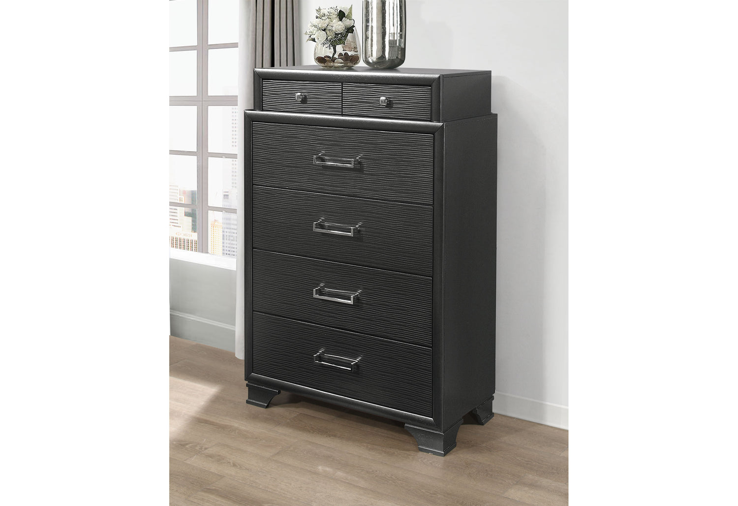 Jordyn Grey Chest | Global
