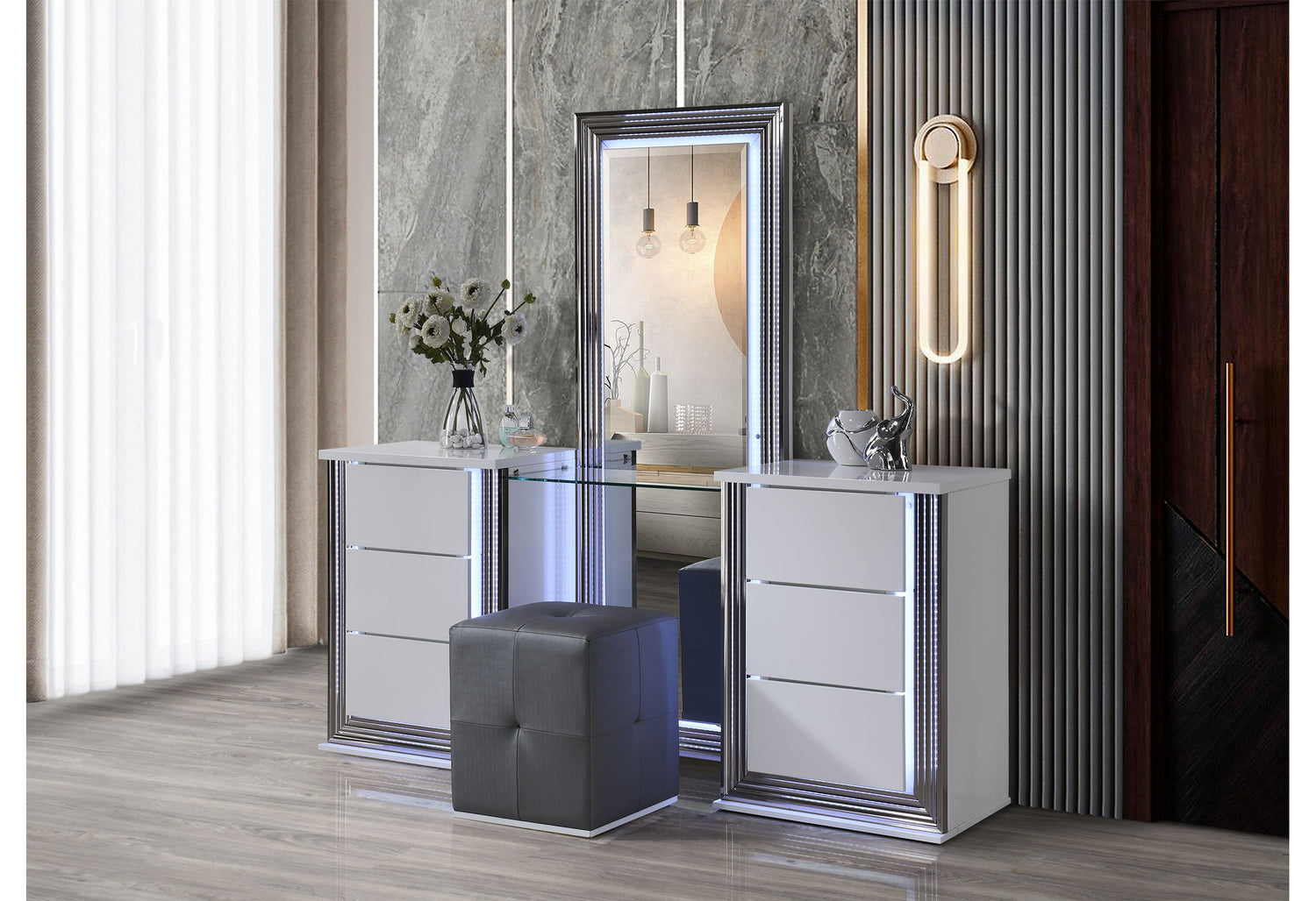Ylime Smooth White Vanity With Led | Global Furniture USA