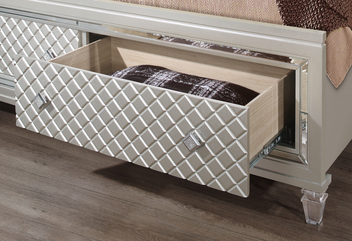 Paris Champagne Queen Bed With Led | Global - Home Elegance USA