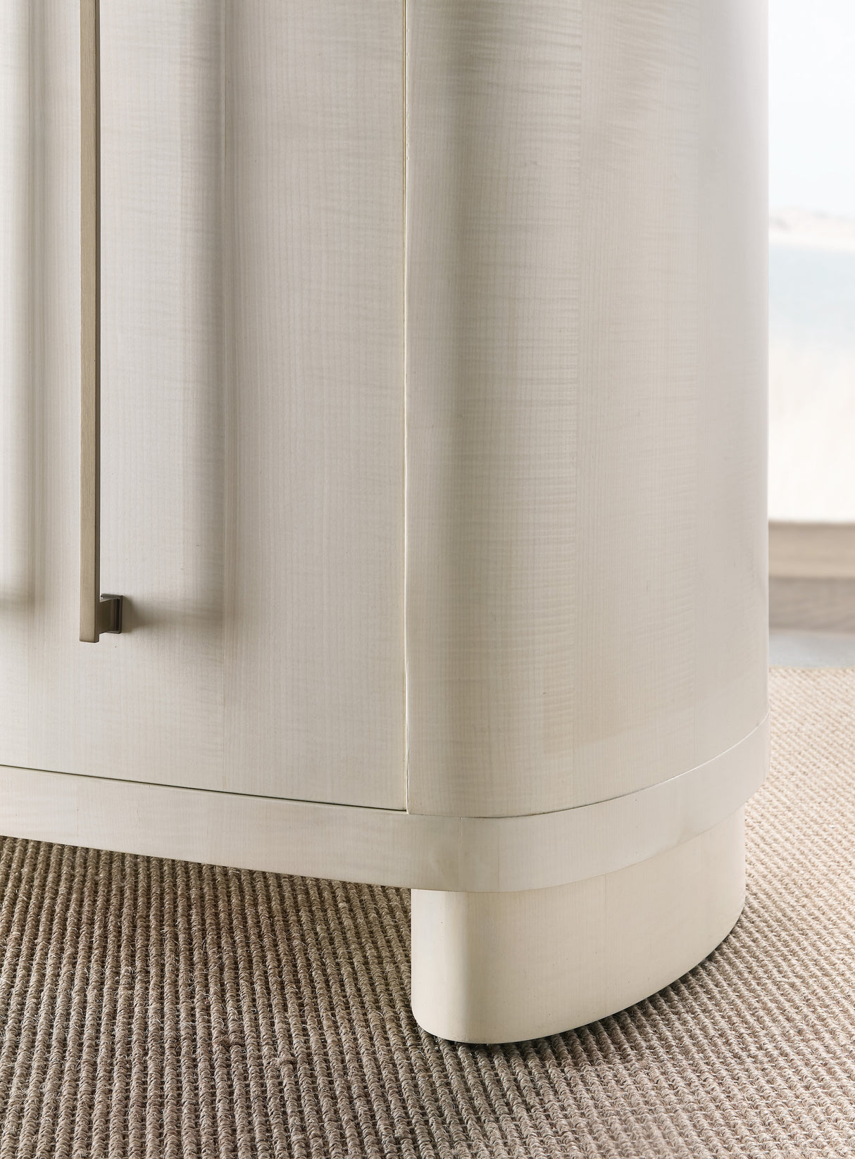 Melange Bar None Credenza in White by Hooker Furniture – door and leg details