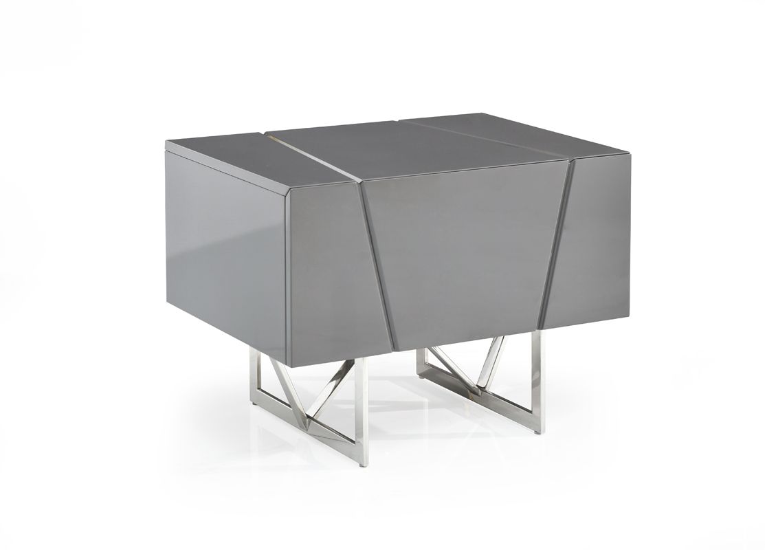 Queen Chrysler Modern Grey Bedroom Set