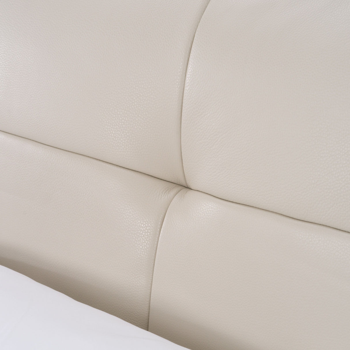 California King Patrick - Modern Light Grey Leather Bed