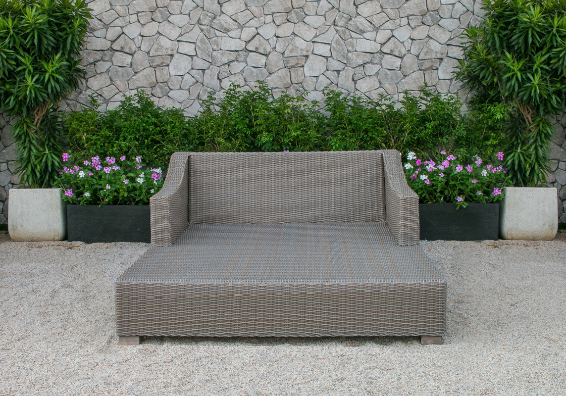 Pismo Outdoor Beige Wicker Sunbed - View Image 1
