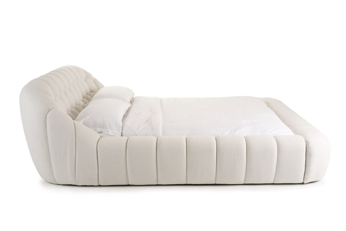 Divani Casa Yolonda Queen Upholstered Bed Off-White Teddy Fabric – VIG Furniture - Home Elegance USA