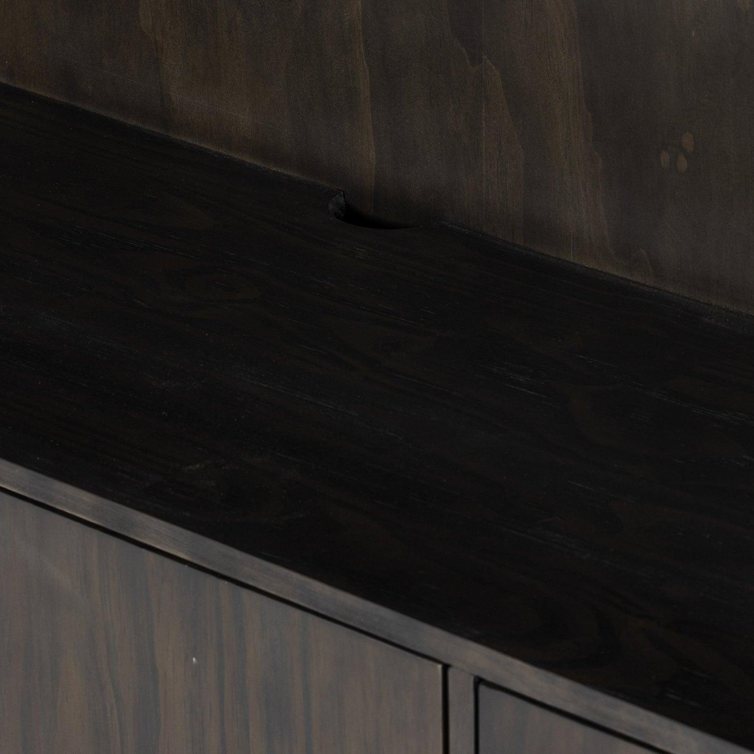 Four Hands Bane Media Unit