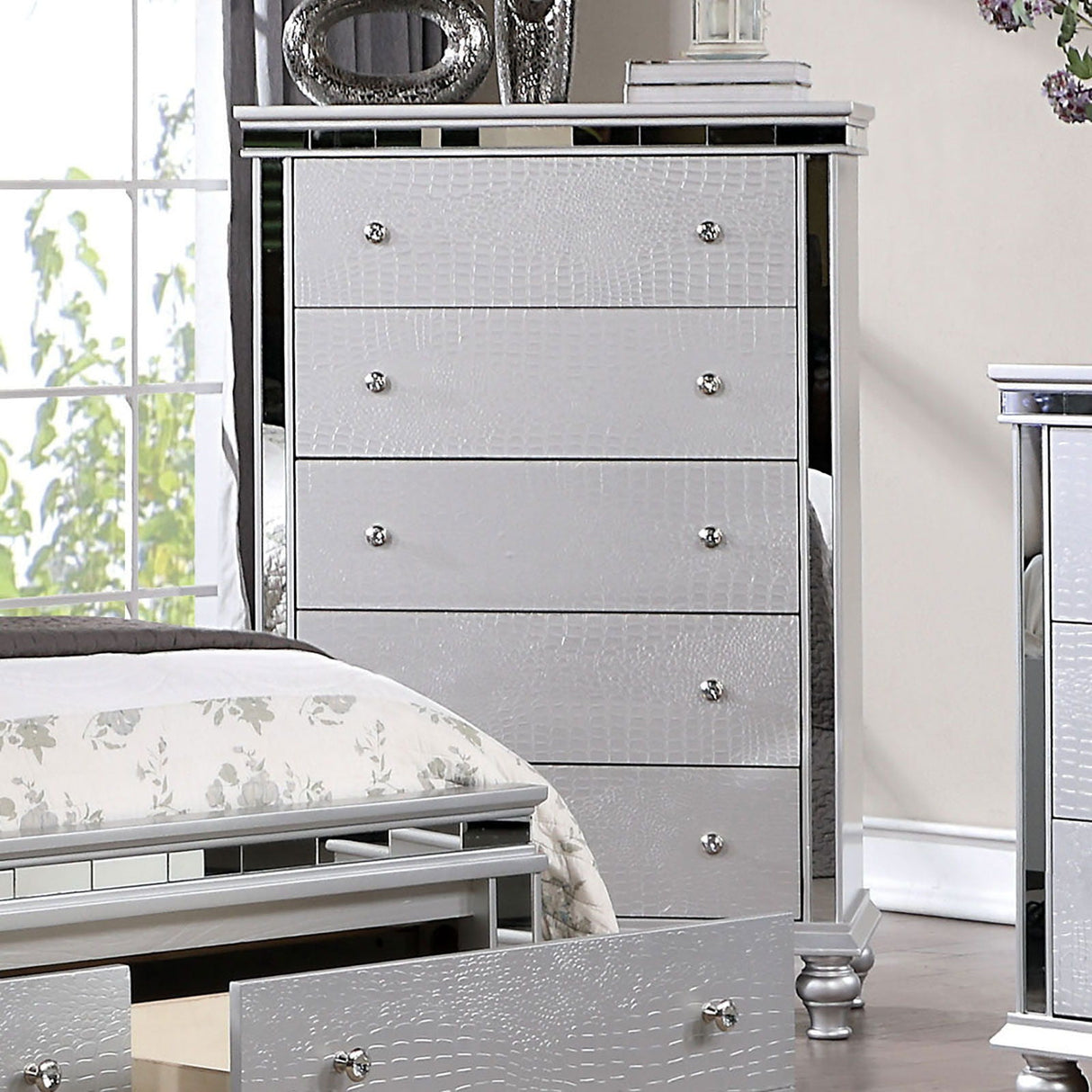 Bellinzona - Chest - Silver | Home Elegance USA
