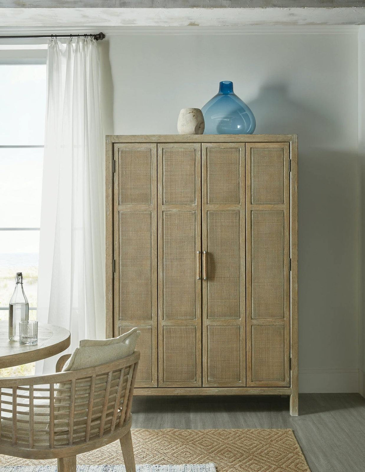 Bar And Game Room Surfrider Bar Cabinet | Hooker | Home Elegance USA