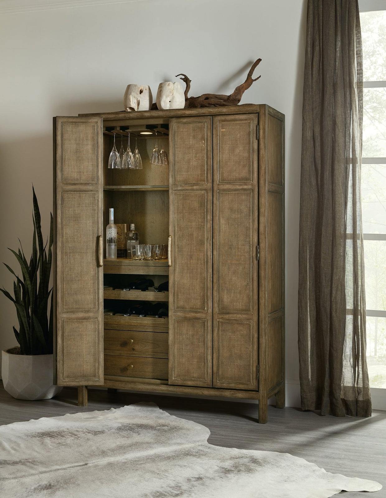 Bar And Game Room Sundance Bar Cabinet - | Hooker | Home Elegance USA